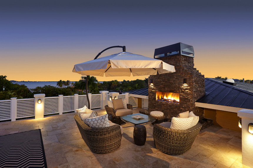 Rooftop Deck with a Fire Pit (18)