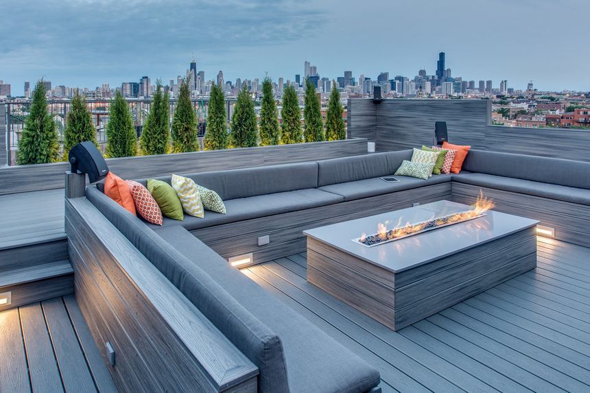 Rooftop Deck with a Fire Pit (8)