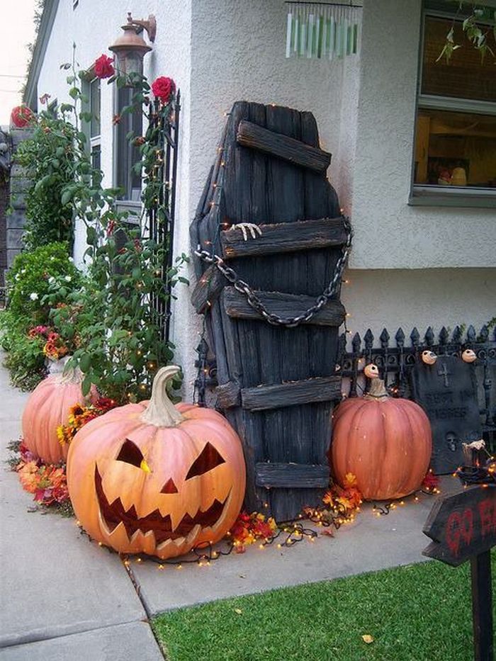 Wood Pallet Halloween Decoration Ideas (2)