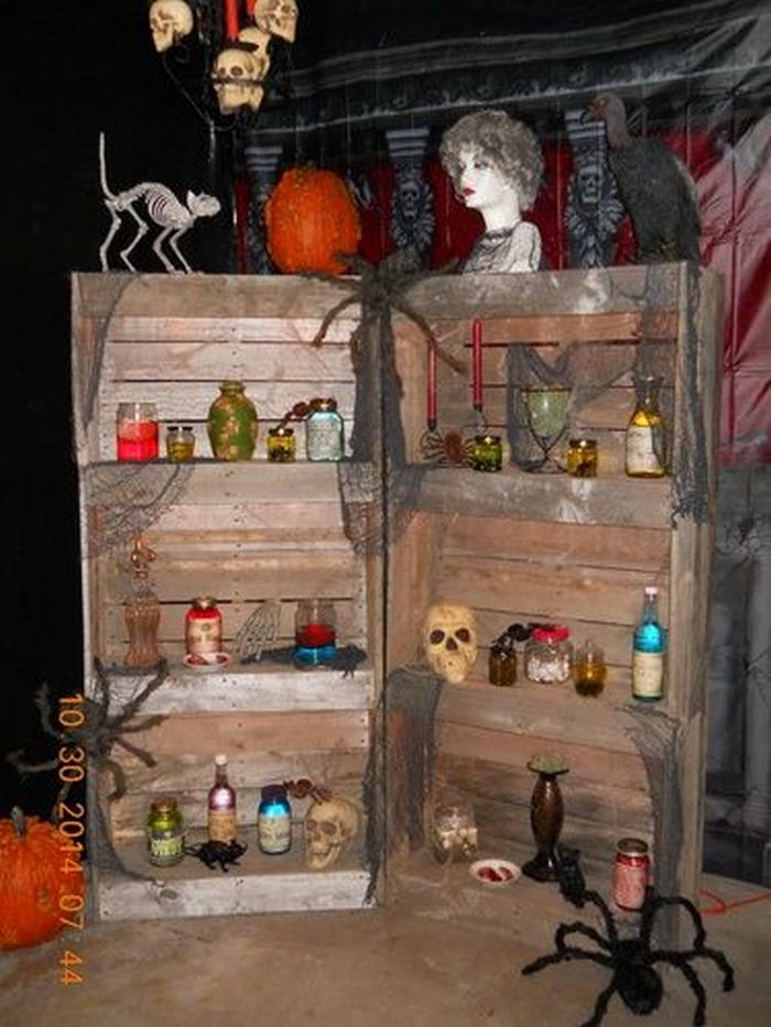 Wood Pallet Halloween Decoration Ideas (4)