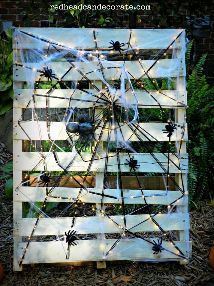 Wood Pallet Halloween Decoration Ideas (6)